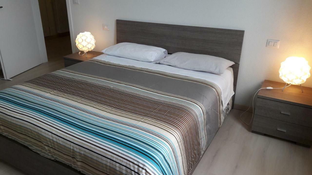 Residenza Lux Fronte Mare Lägenhet Vado Ligure Exteriör bild