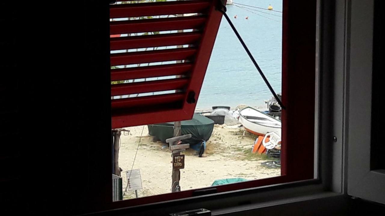 Residenza Lux Fronte Mare Lägenhet Vado Ligure Exteriör bild